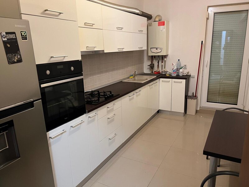 Drumul Taberei, Prelungirea Ghencea, apartament 2 camere, curte,